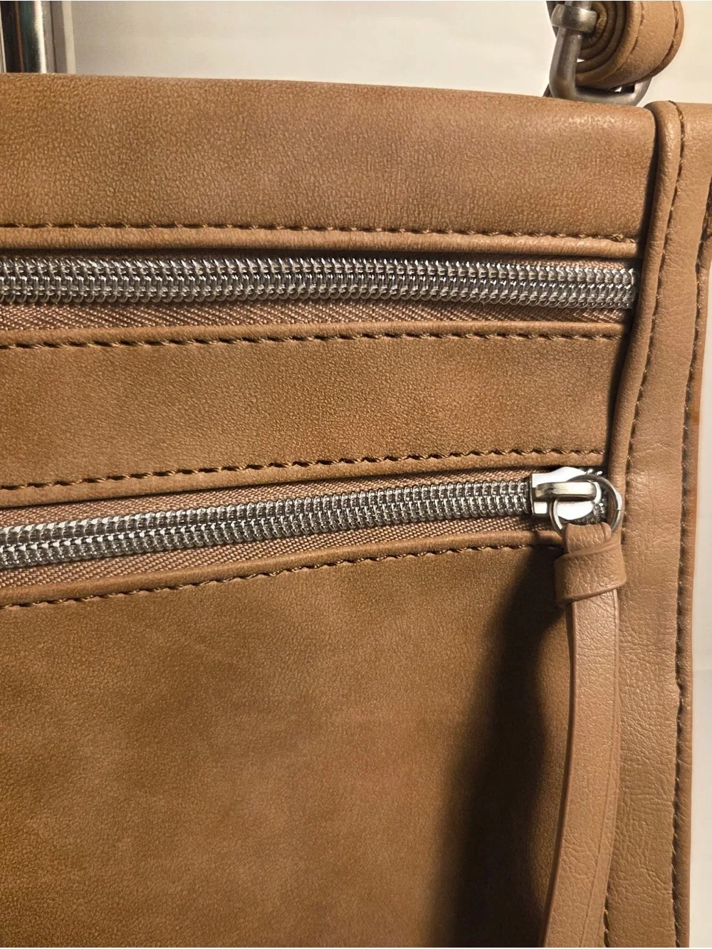 Relic Purse Shoulder Bag Crossbody Zippers Tassels Lightweight Brown